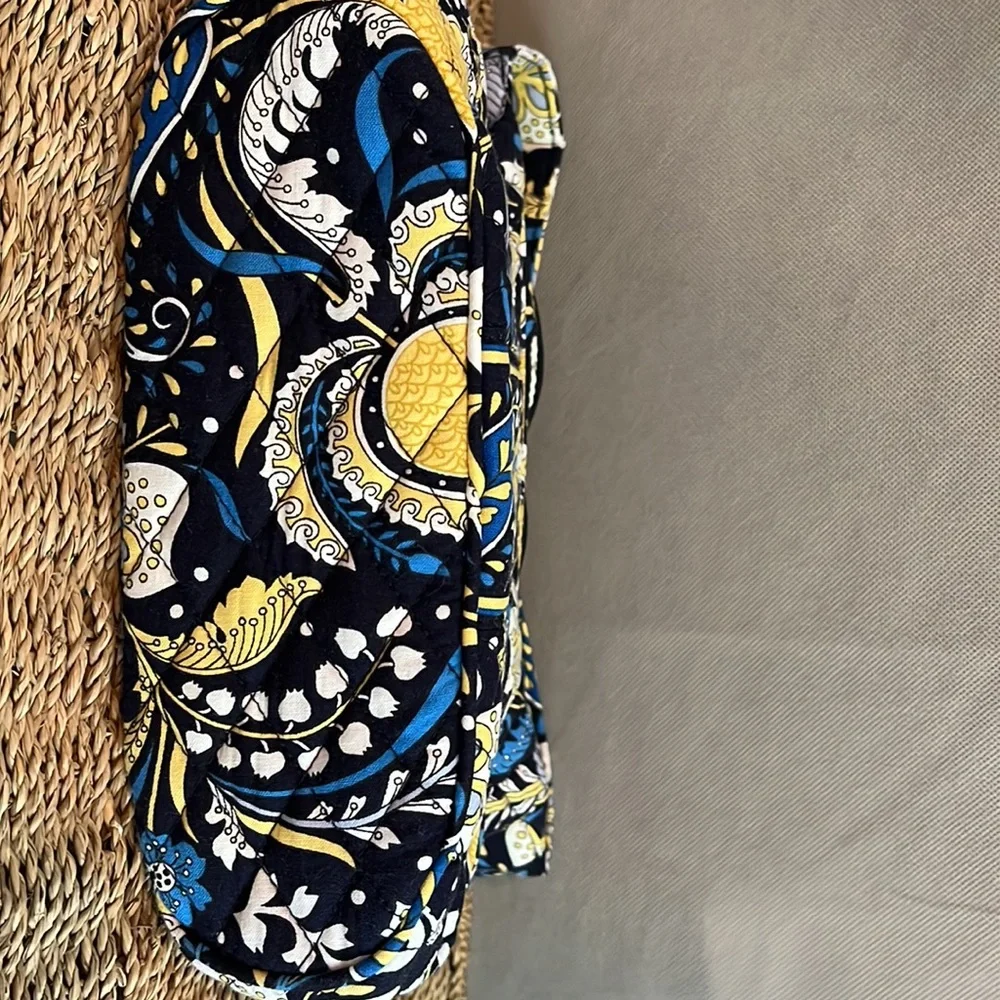 Vera Bradley - Ellie Blue Purse *RETIRED* Excellent Condition - Elephant Pattern - Picture 9 of 9